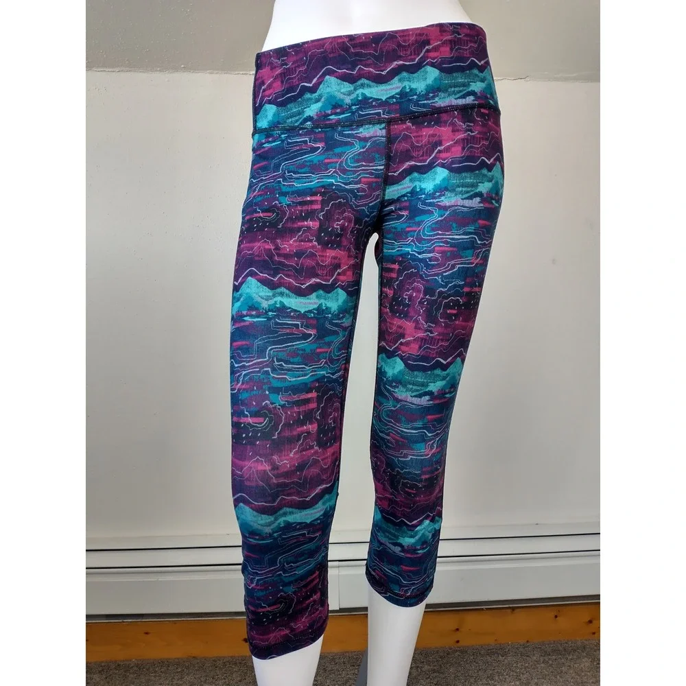 Patagonia Crop Leggings Gorpcore Womens Medium Purple Teal Mountain Print Yoga - Picture 2 of 16